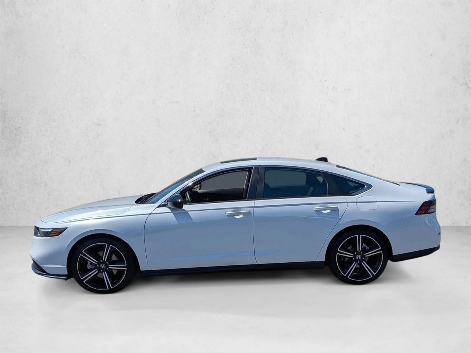 Used 2024 White Honda Sport image 9