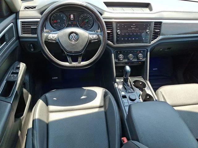 Used 2019 Gray Volkswagen 3.6L V6 SE image 13