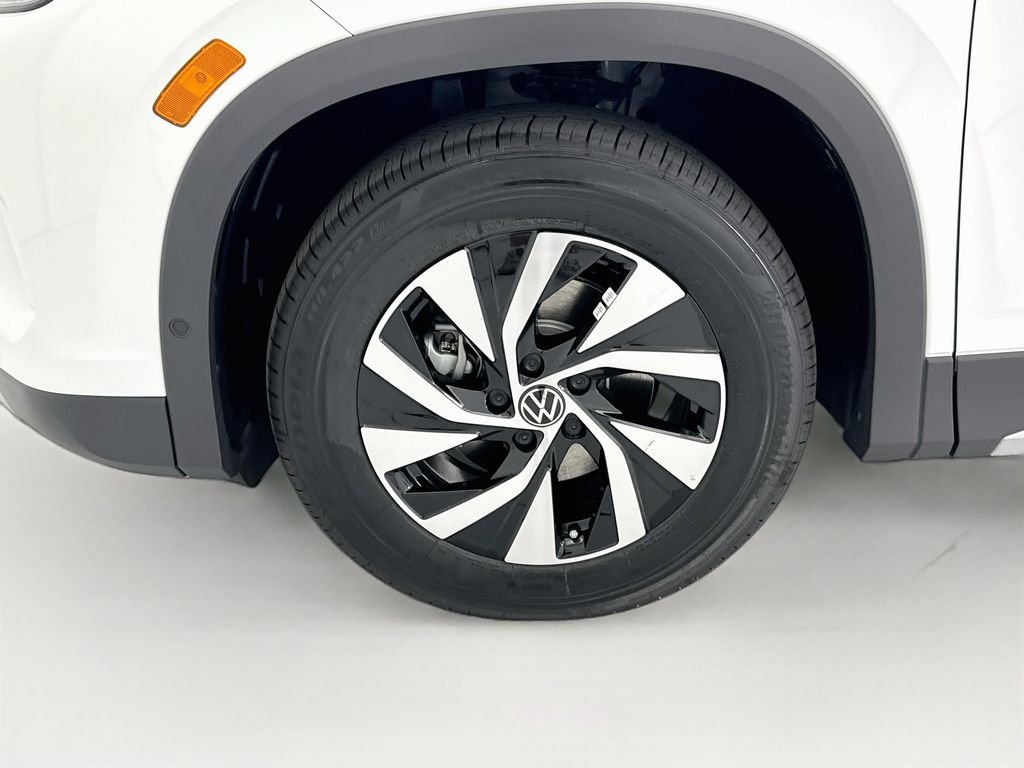 New 2026 Pure White Volkswagen 2.0T S image 28