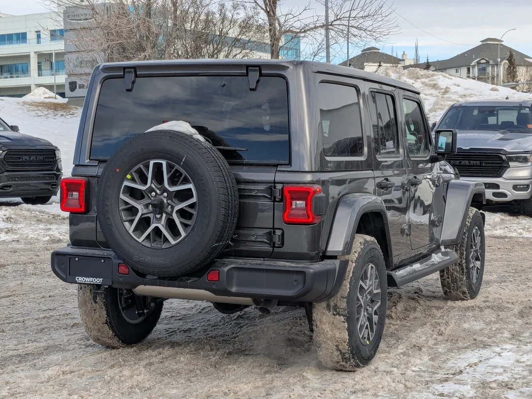 New 2026 Grey Jeep Sahara - - 4x4 - McKinley Leather - Body-Color Top - Alpine Audio - Remote Start & More! image 8