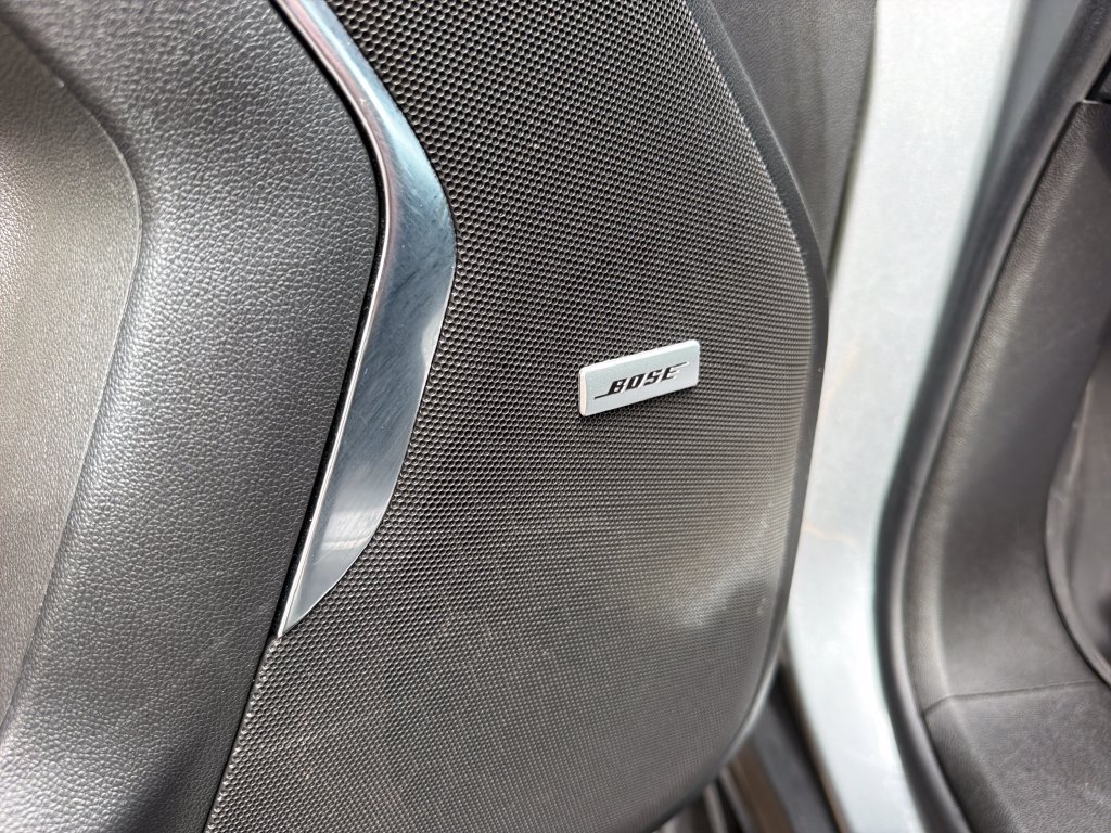 Used 2025 Sterling Metallic GMC Elevation image 12