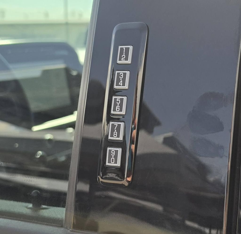 2024 Ford F-150 XLT - Photo 13