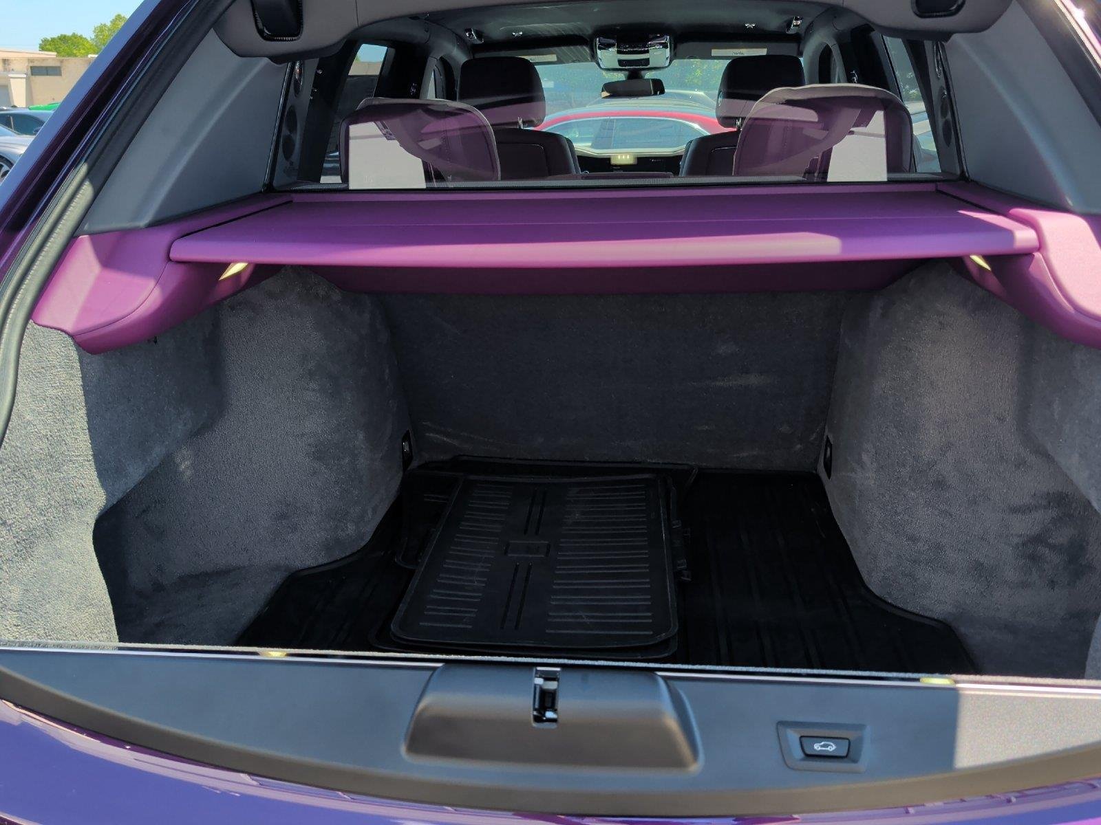Used 2025 Belladonna Purple Rolls-Royce  image 36