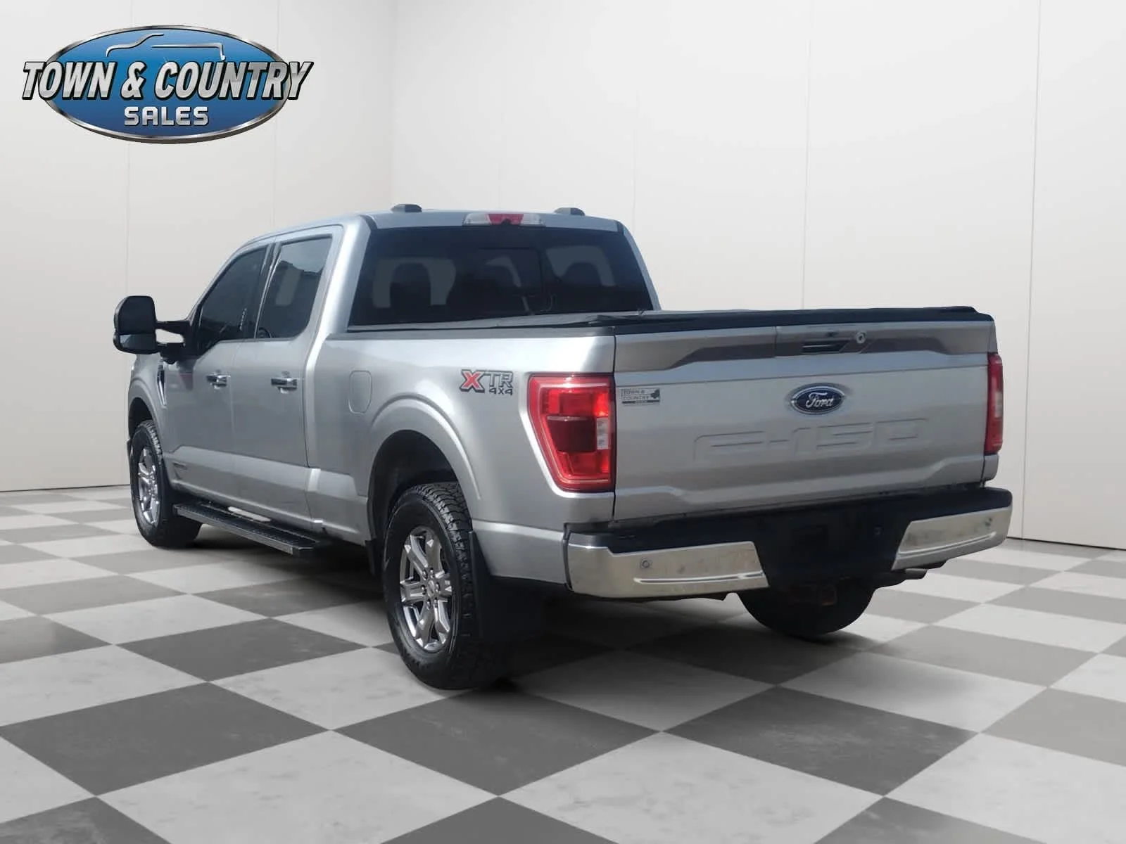 Used 2021 Iconic Silver Metallic Ford XLT image 5