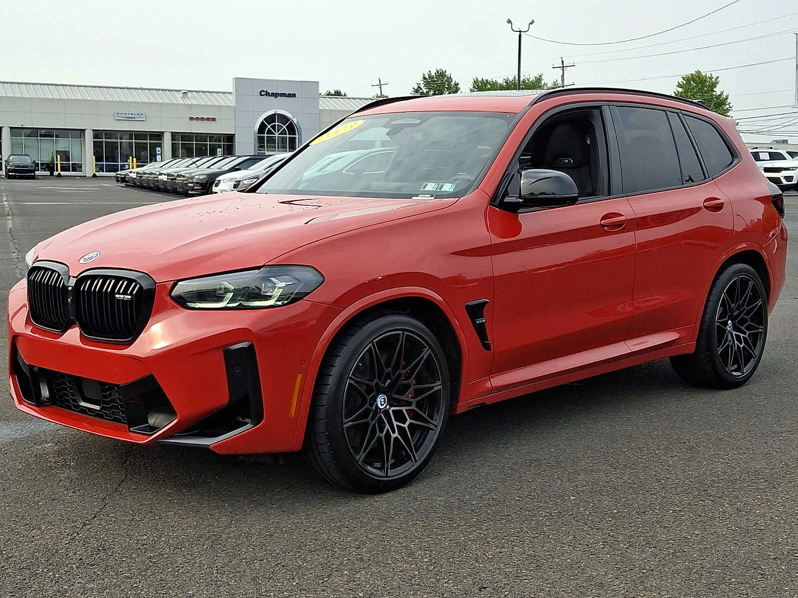 Used 2023 Orange BMW  image 3