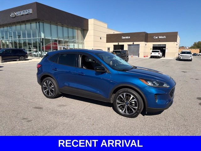 Used 2022 Blue Ford SE image 33