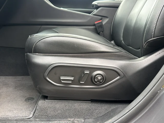 Used 2025 Gray Jeep 4xe image 18