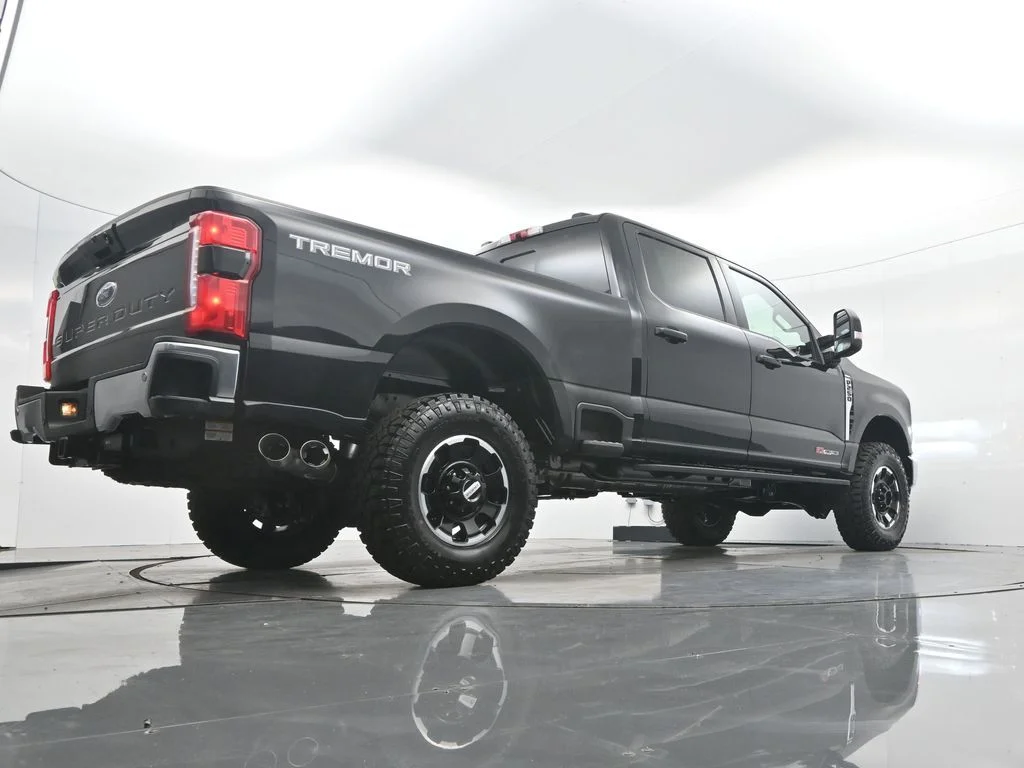 New 2026 Agate Black Metallic Ford F-250® Lariat® image 37