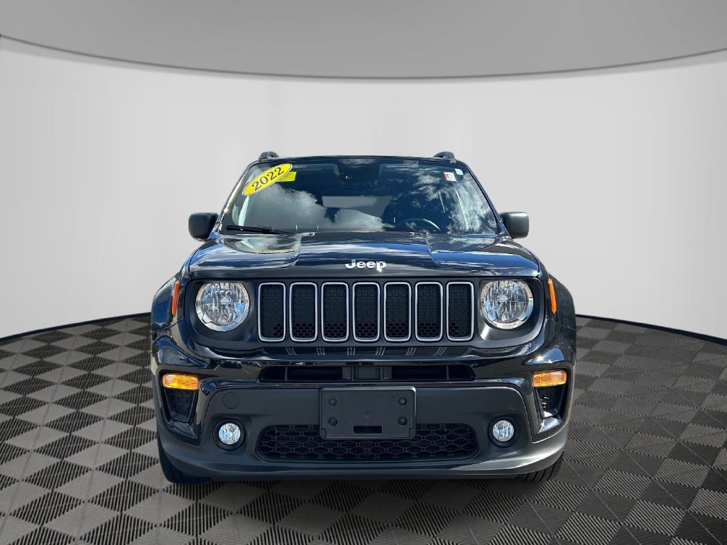 Used 2022 Black Jeep Latitude image 8