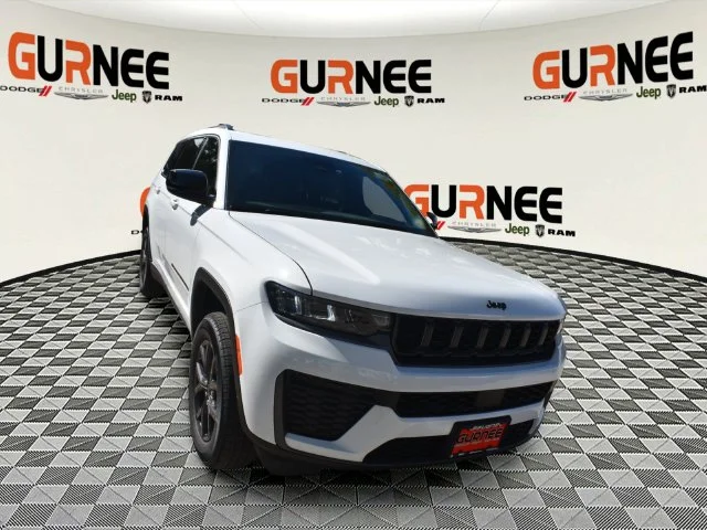 New 2027 Bright White Clearcoat Jeep Laredo Altitude image 10