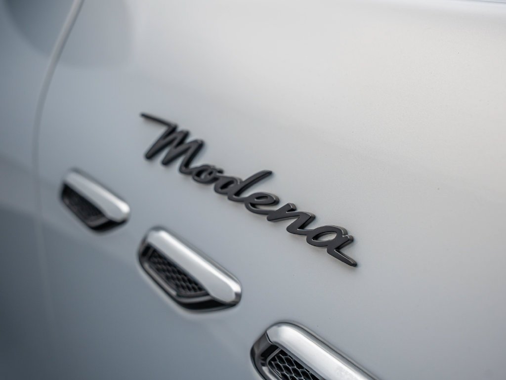 Used 2024 Bianco Astro Metallic Maserati Modena image 16
