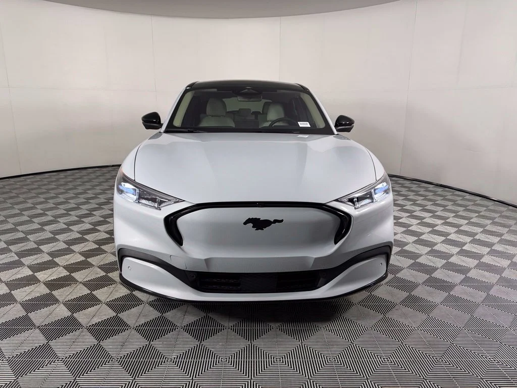 Certified Used 2023 White Ford Premium image 2