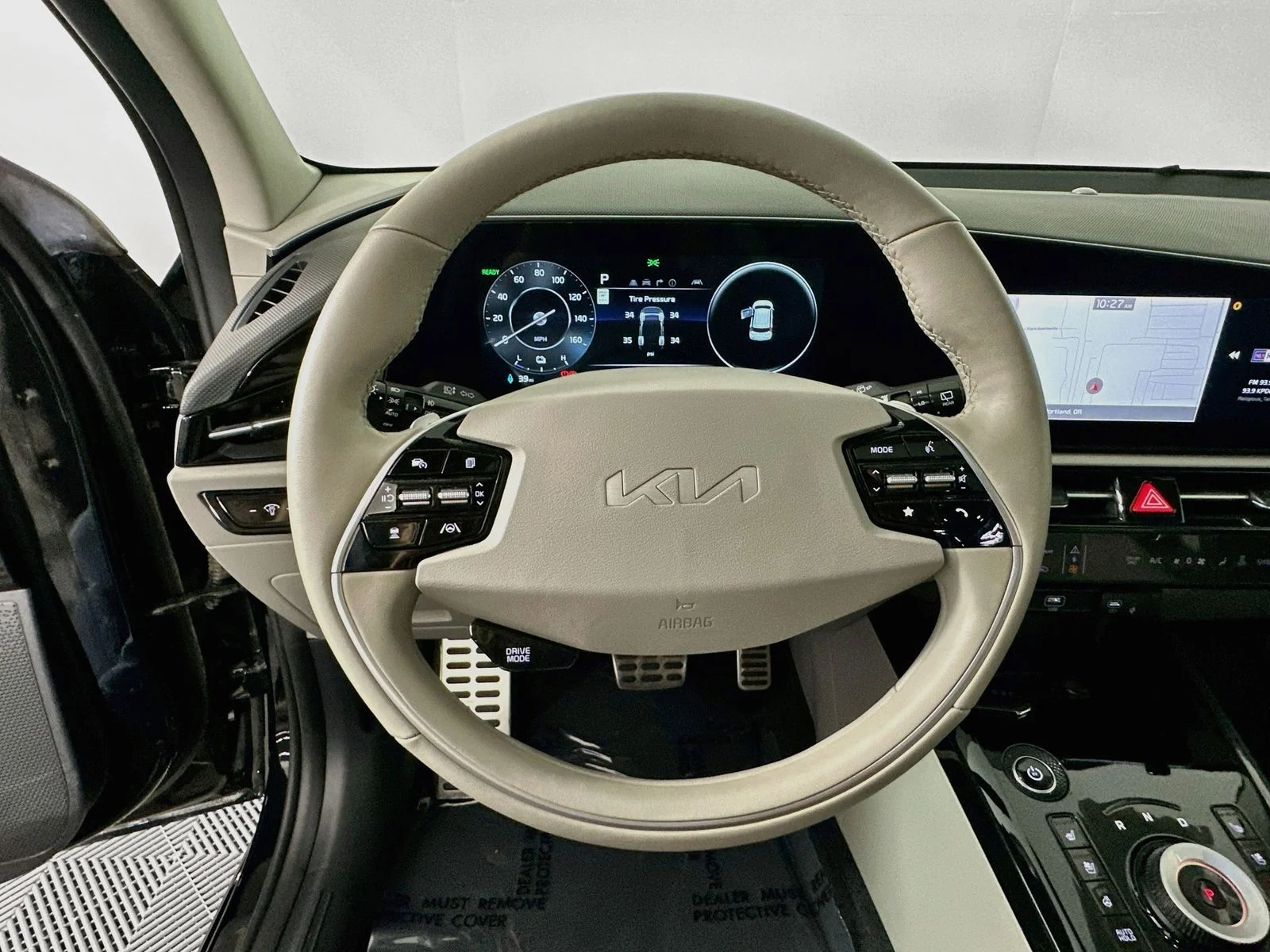 Used 2024 Aurora Black Kia Wave image 11