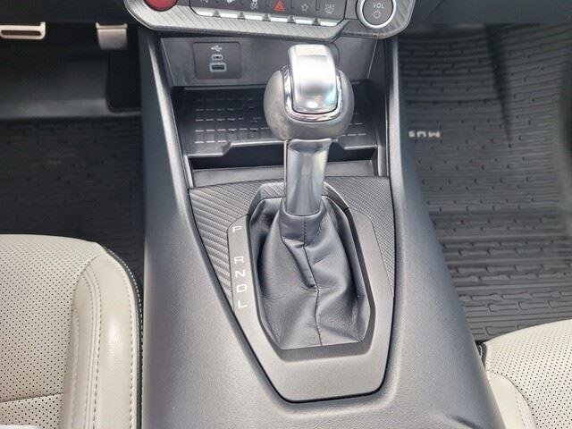 Used 2024 Oxford White Ford EcoBoost Premium image 18
