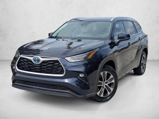 2022 Toyota Highlander Hybrid XLE