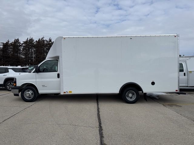 2025 Chevrolet Express 4500 177" WB's photo
