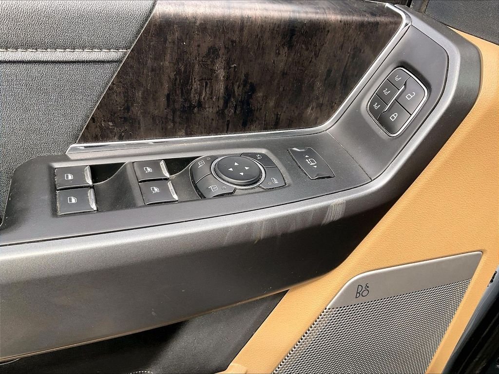 Used 2026 Glacier Gray Metallic Tri-Coat Ford Lariat image 38