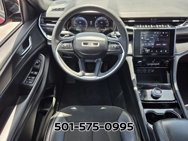 Used 2023 Red Jeep Altitude image 13