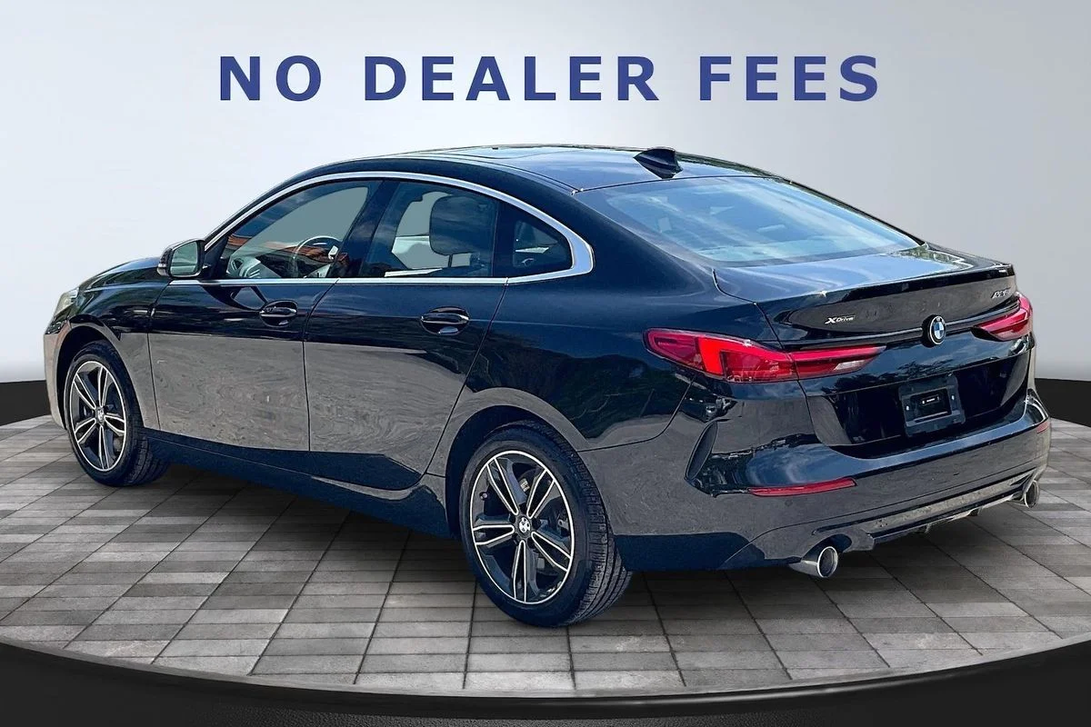 Used 2024  BMW xDrive image 4