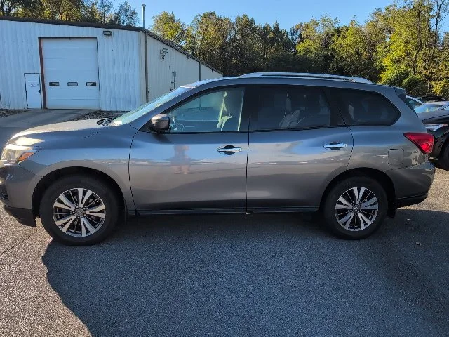 Used 2020  Nissan SV image 4