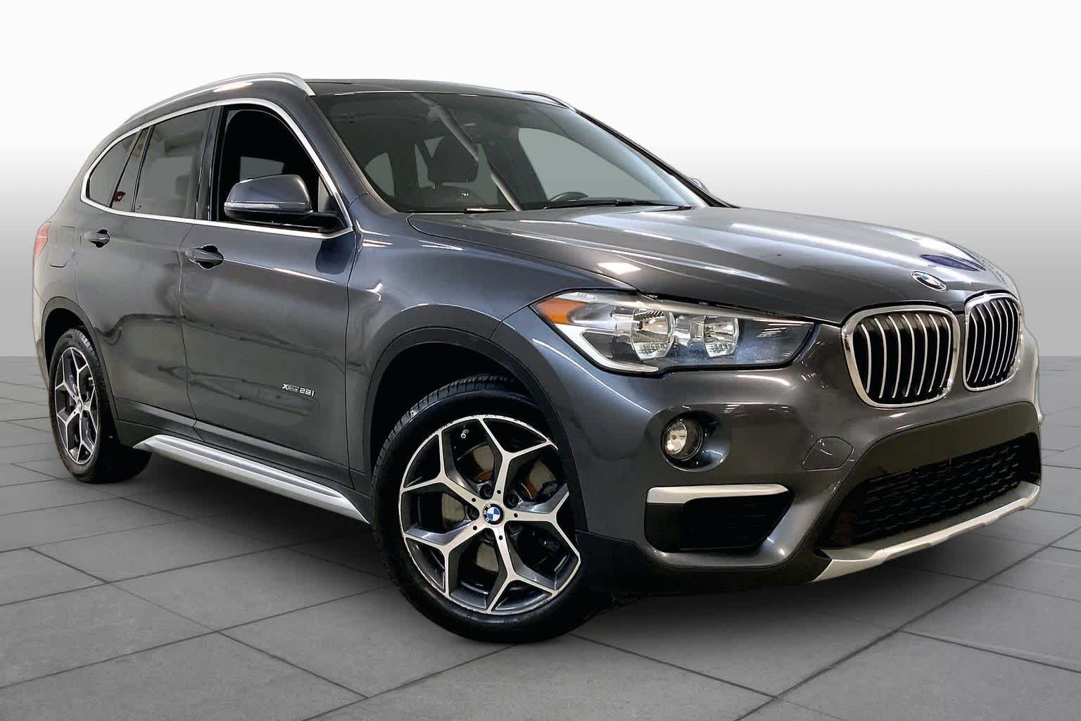 Used 2018 Mineral Gray Metallic BMW xDrive28i image 2