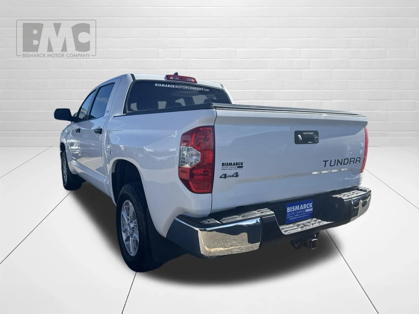 Used 2020 White Toyota SR5 image 4