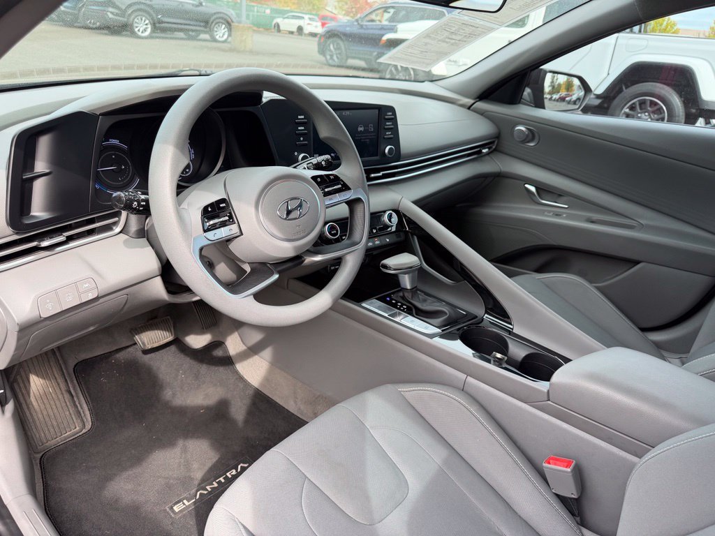 Used 2022 Phantom Black Hyundai Blue image 15