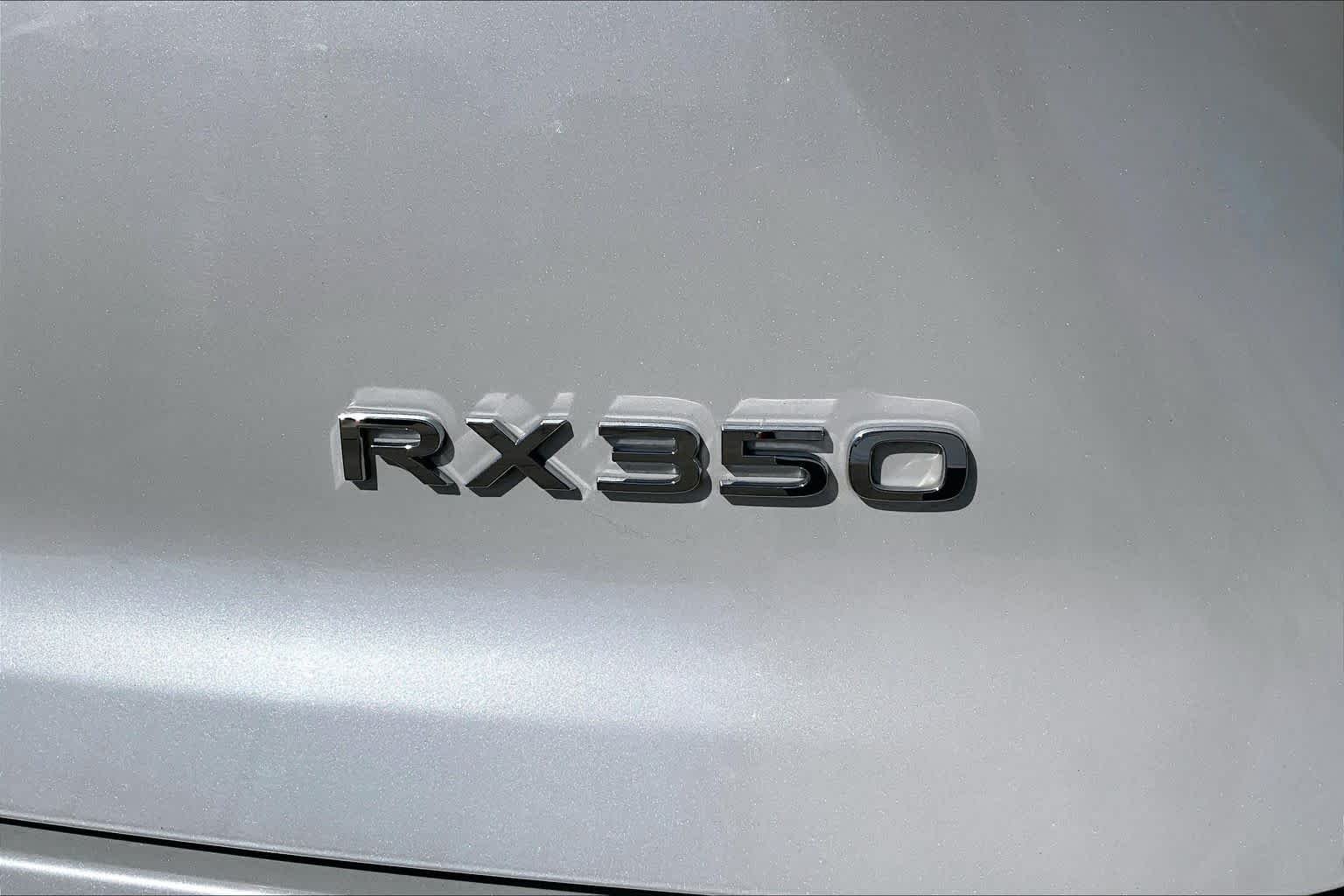 Used 2025 Eminent White Pearl Lexus Premium image 10