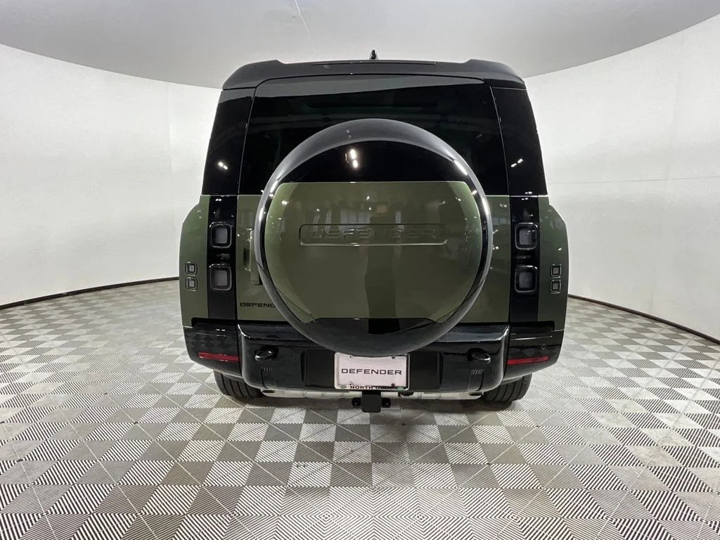 2026 Land Rover Defender X-Dynamic SE - Photo 6
