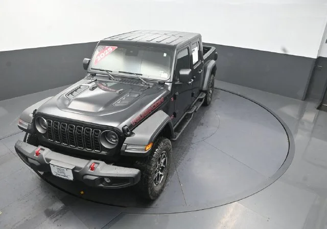 Used 2025 Black Jeep Rubicon image 14