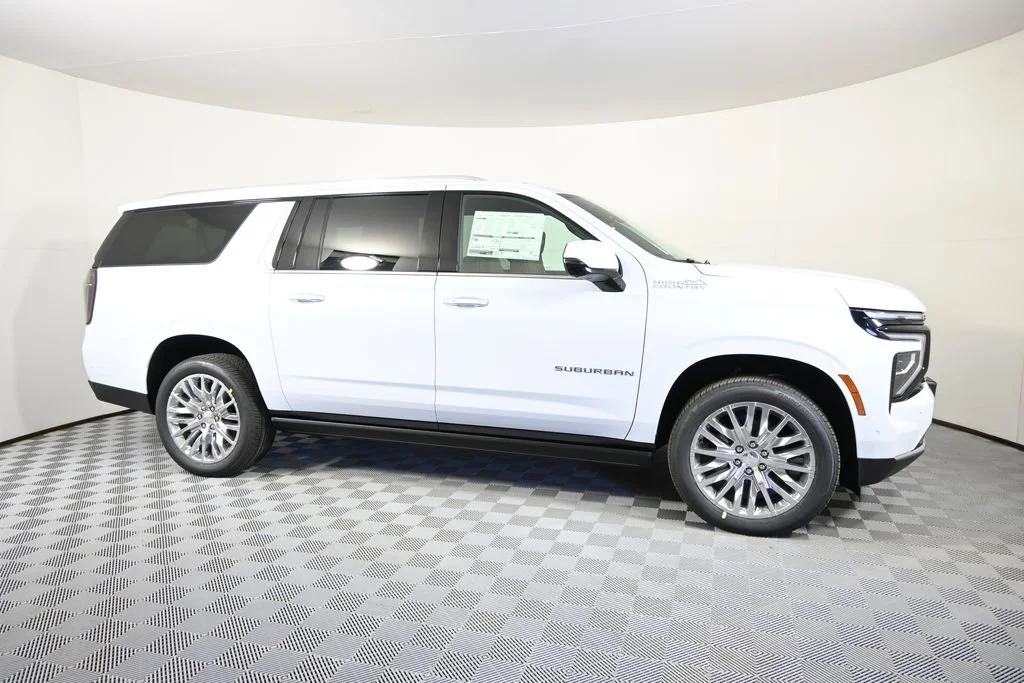 2026 Chevrolet Suburban High Country - Photo 8
