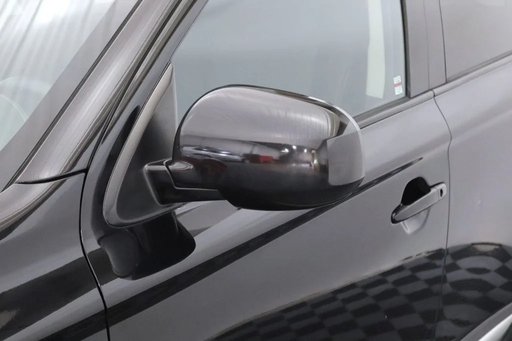 Used 2018 Black Mitsubishi ES image 8