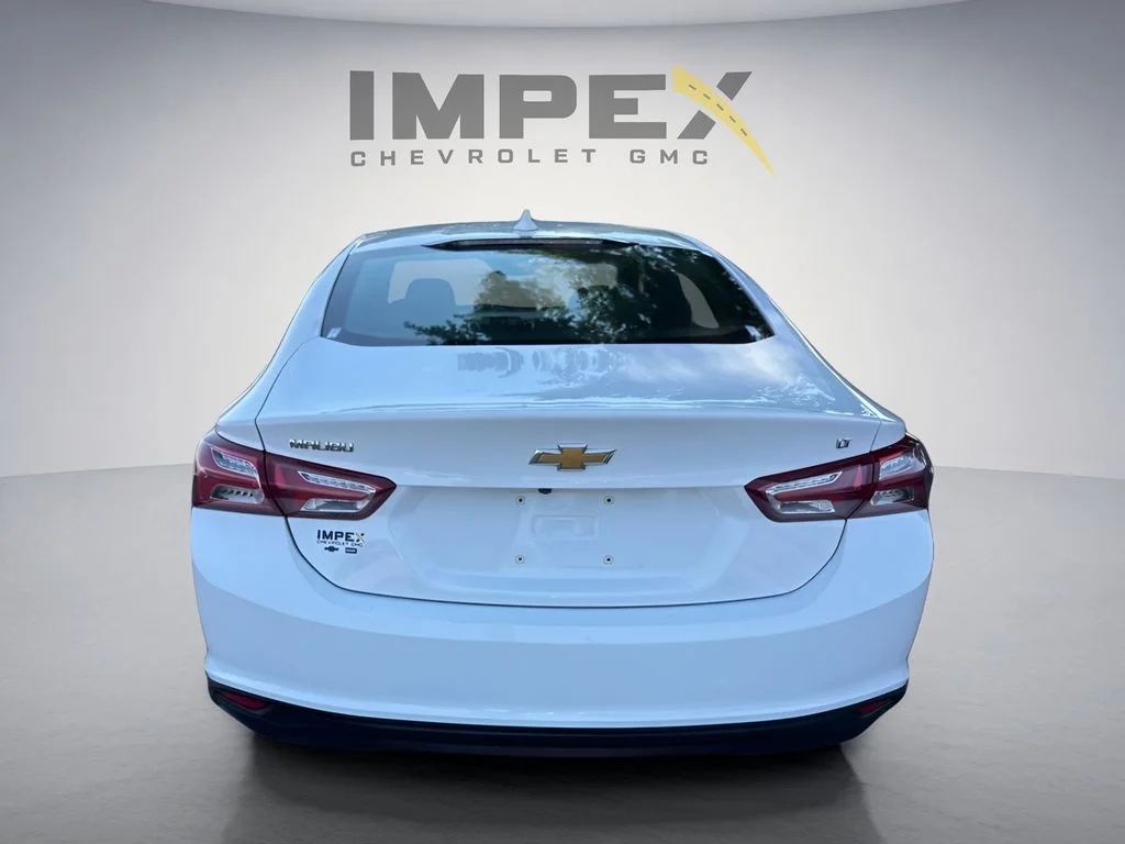 Used 2020 White Chevrolet LT image 4