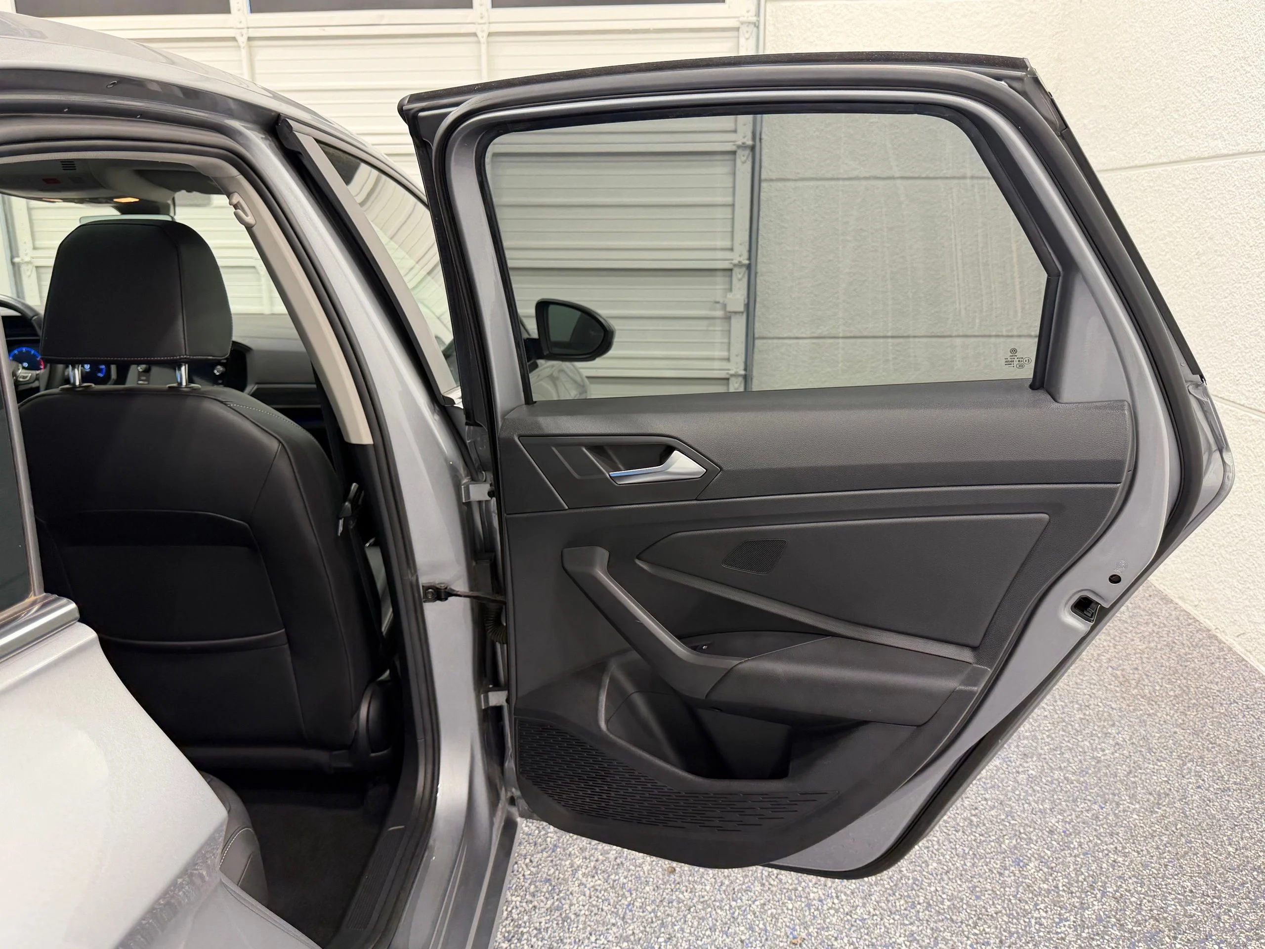 Used 2019 Silver Volkswagen SEL image 25