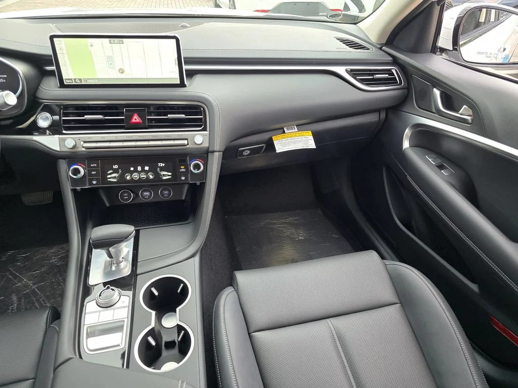 New 2026 White Genesis 2.5T image 9