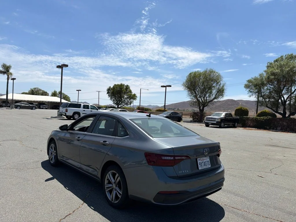 Used 2024 Gray Volkswagen 1.5T SE image 6