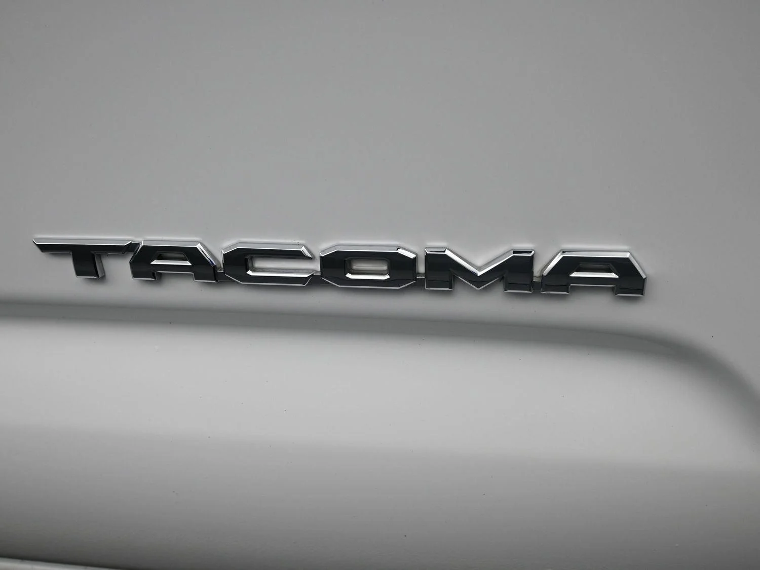 Used 2017 Super White Toyota TRD Off-Road image 6
