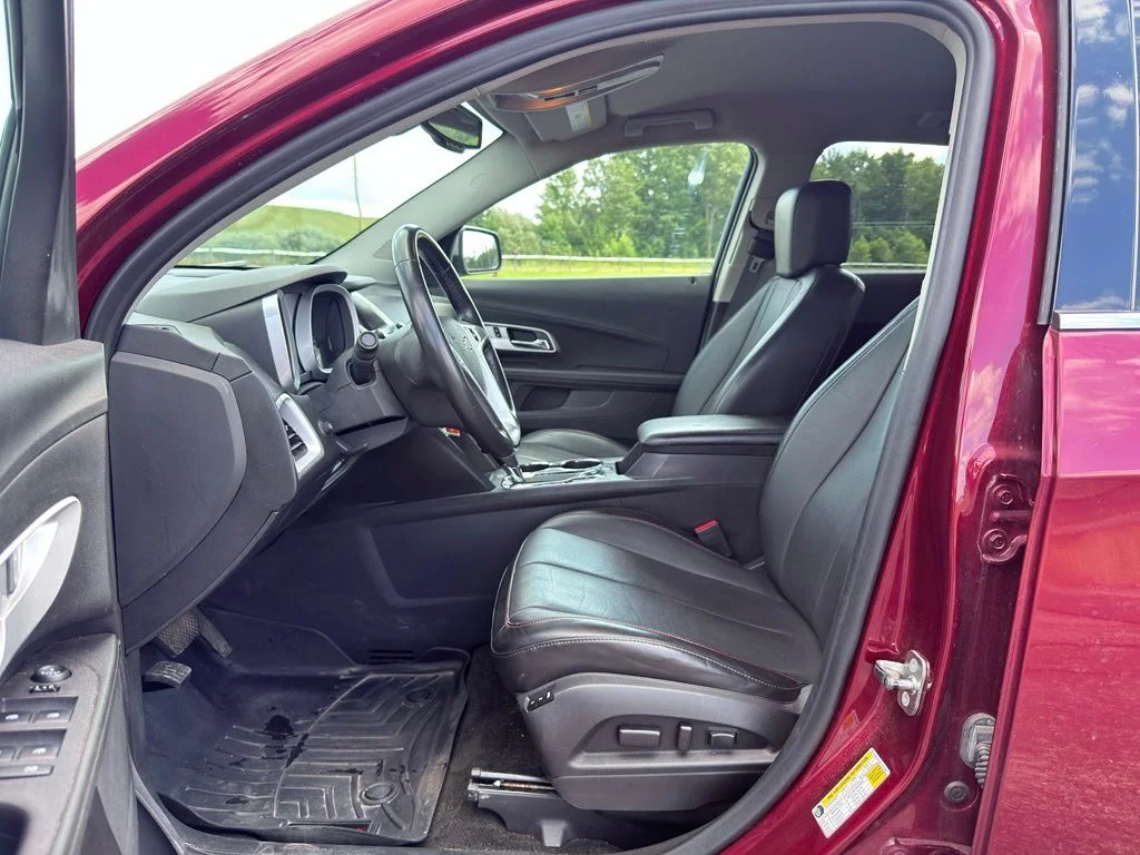 Used 2017 Red Chevrolet Premier image 38