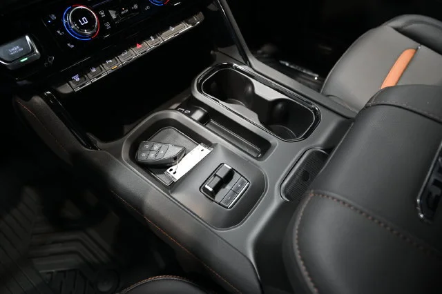 2026 GMC Sierra 2500HD AT4 - Photo 22