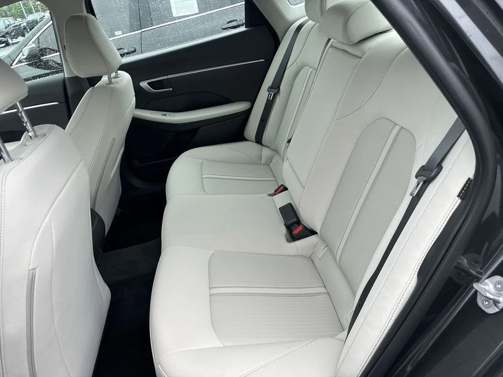 Used 2025 Gray Hyundai SEL image 18