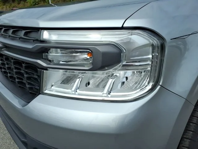 Used 2022 Silver Ford XLT image 4
