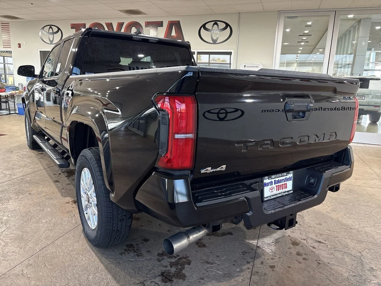 2026 Toyota Tacoma SR5 - Photo 8