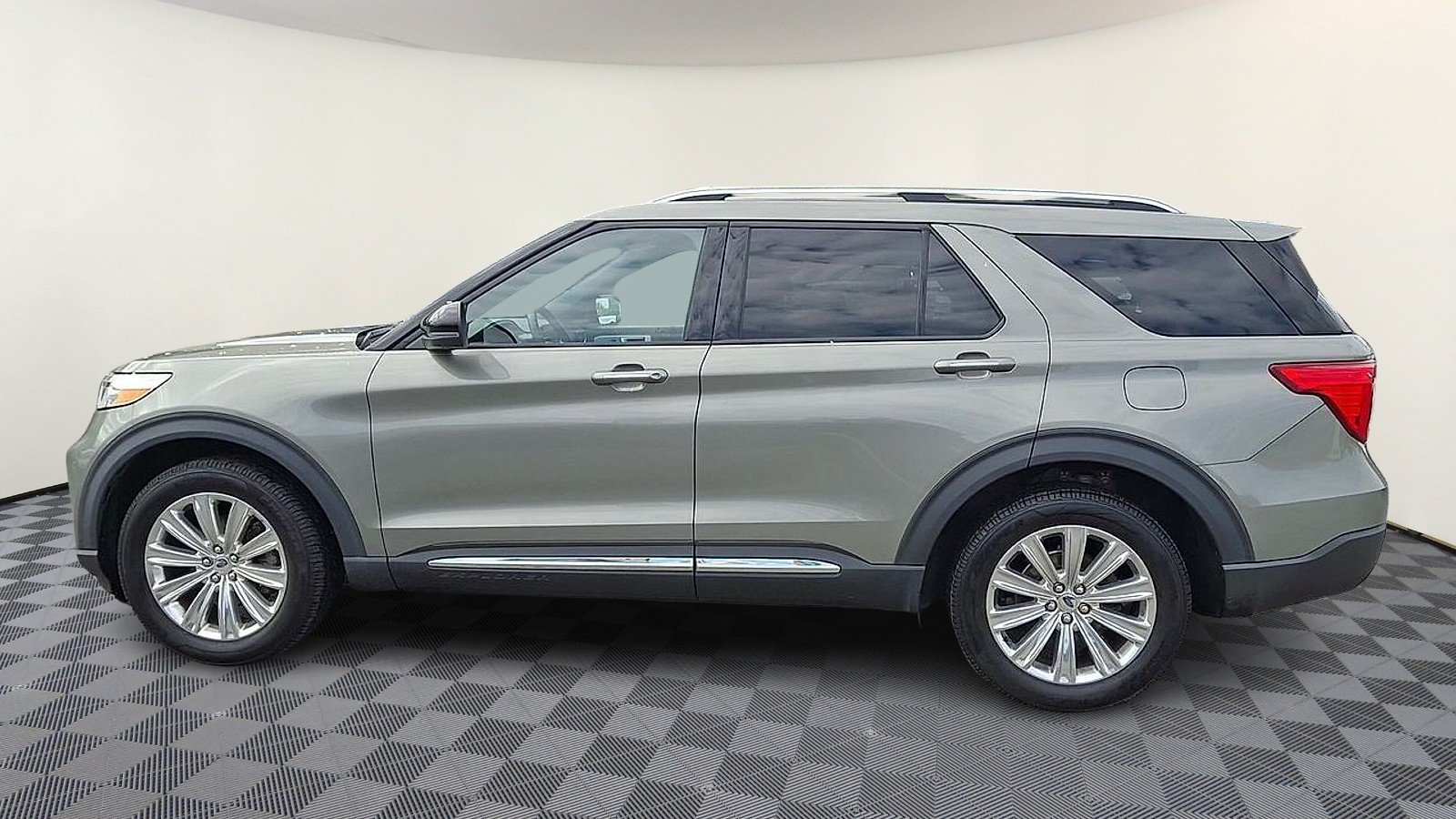 Used 2020 Silver Spruce Metallic - BN Ford Limited image 5