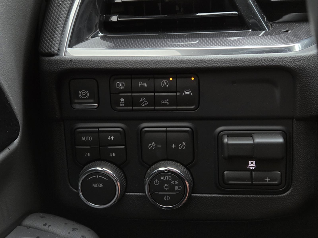 Used 2025 Gray Chevrolet RST image 18