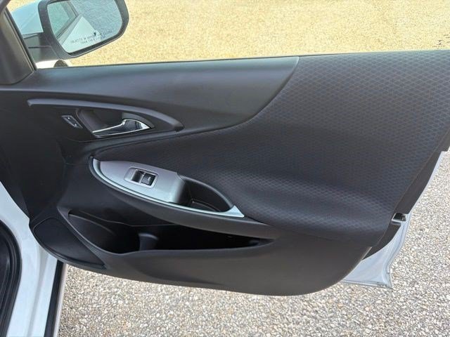 Used 2024 Summit White Chevrolet LT image 19