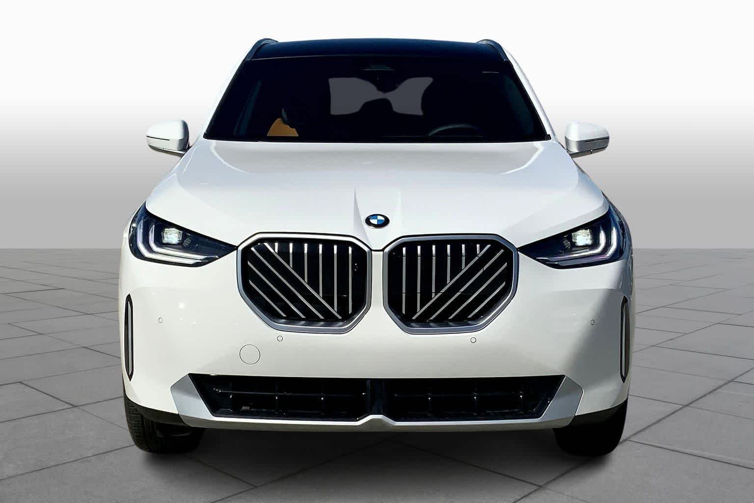 Used 2026 Alpine White BMW 30 xDrive image 3