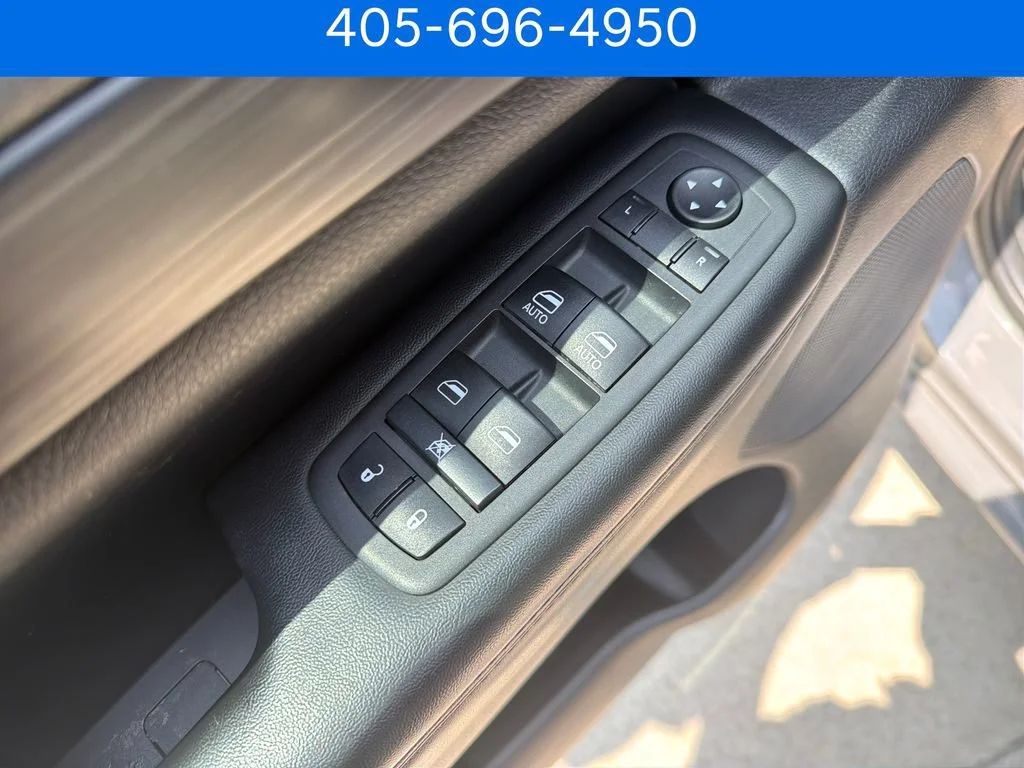 Pre-Owned 2022 Jeep Grand Cherokee WK Laredo X