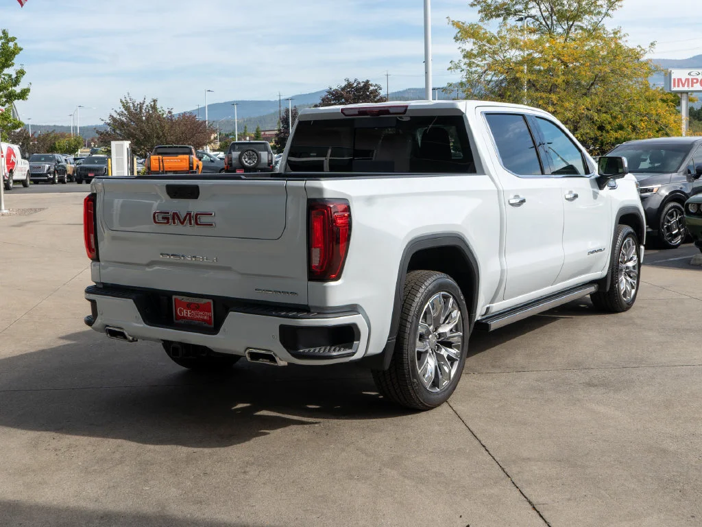 2026 GMC Sierra 1500 Denali - Photo 7