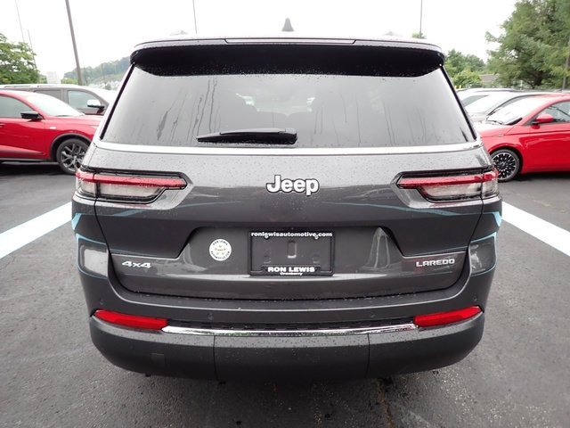 New 2024 Baltic Gray Metallic Clear-Coat Exterior Paint Jeep Laredo image 4