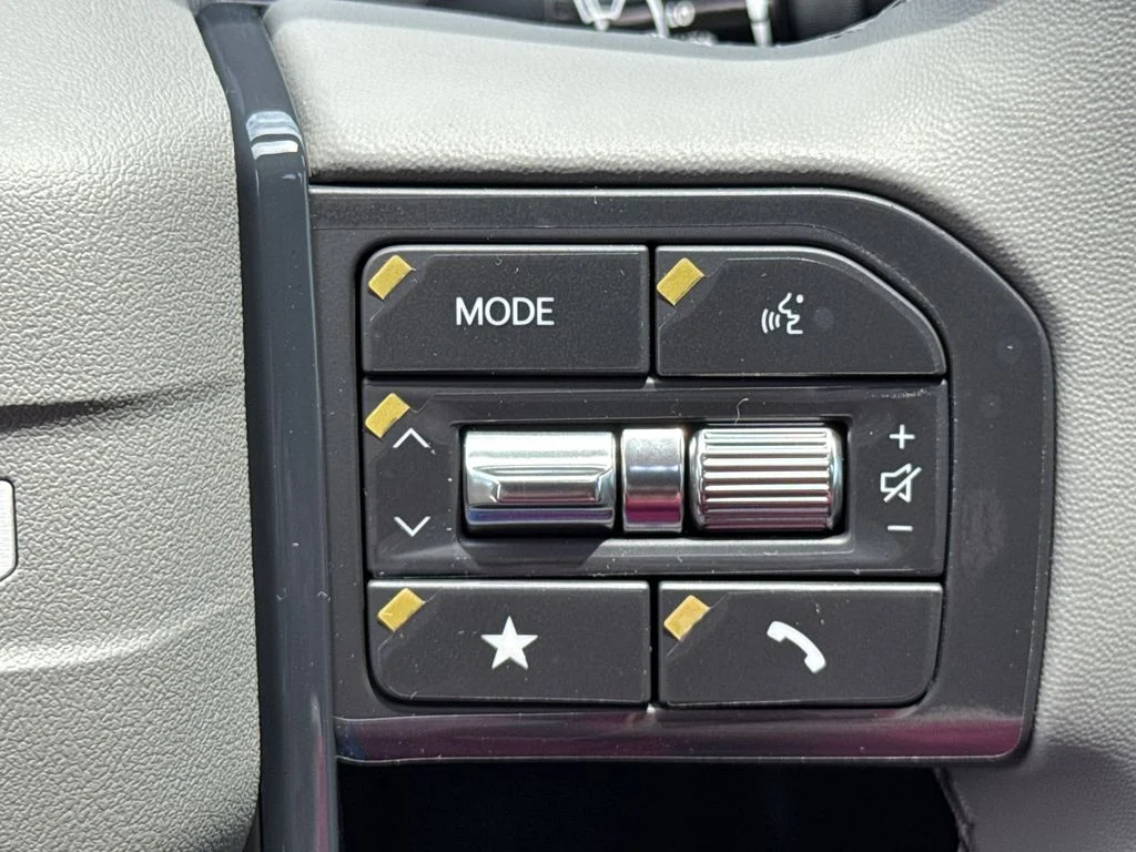New 2027 Ivory Silver Kia EX image 26